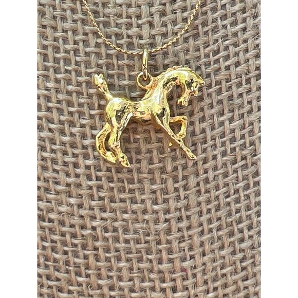 Vintage Gold Tone Horse Pendant Necklace Prancing 23" Chain 1" Pendant Unisex - Picture 2 of 4
